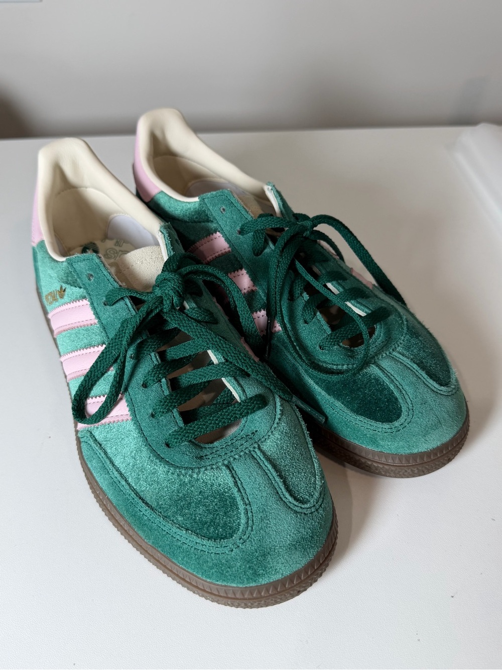 New? adidas Handball Spezial LT 8.5 Green Suede Womens Sneakers with Pink Stripe